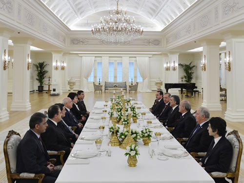 Cumhurbaşkanı Gül’den Yasama, Yürütme ve Yargı Organları Başkanlarına Öğle Yemeği